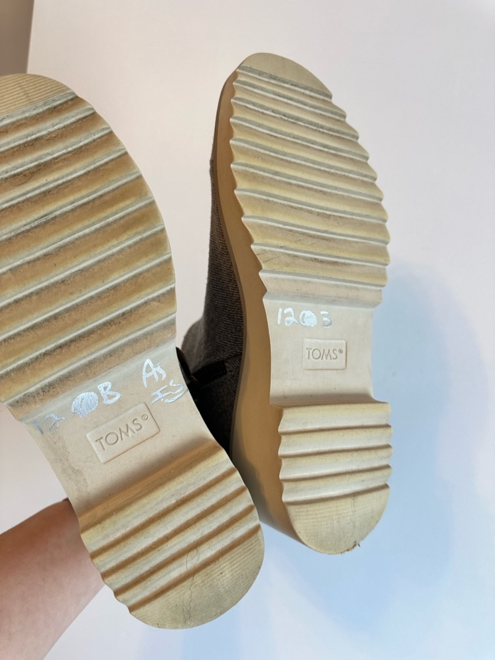 TOMS Womens Casual zip-up Wedge Boot in Taupe - Picture 3 of 5